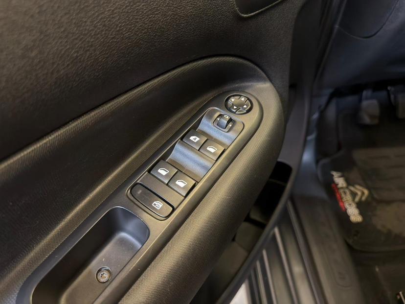 Foto do veículo CITROËN AIRCROSS  M LIVE 2017 89.400 KM 52.900,00