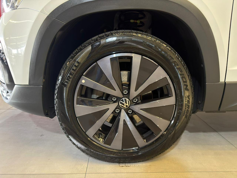Foto do veículo VOLKSWAGEN TAOS  HL TSI 2022 90.000 KM 134.900,00