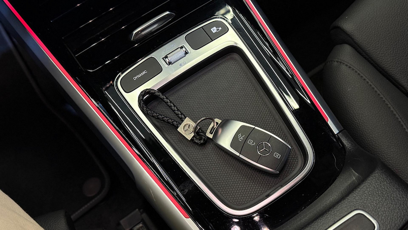 Foto do veículo MERCEDES-BENZ GLB 220  4M PROGRESSIVE 2.0 TB AUT. HIBRIDO 2025 11.880 KM 314.900,00