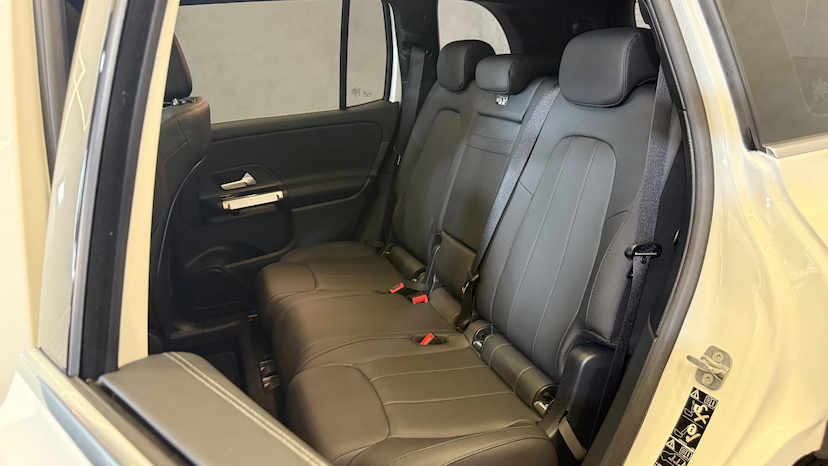 Foto do veículo MERCEDES-BENZ GLB 220  4M PROGRESSIVE 2.0 TB AUT. HIBRIDO 2025 11.880 KM 314.900,00