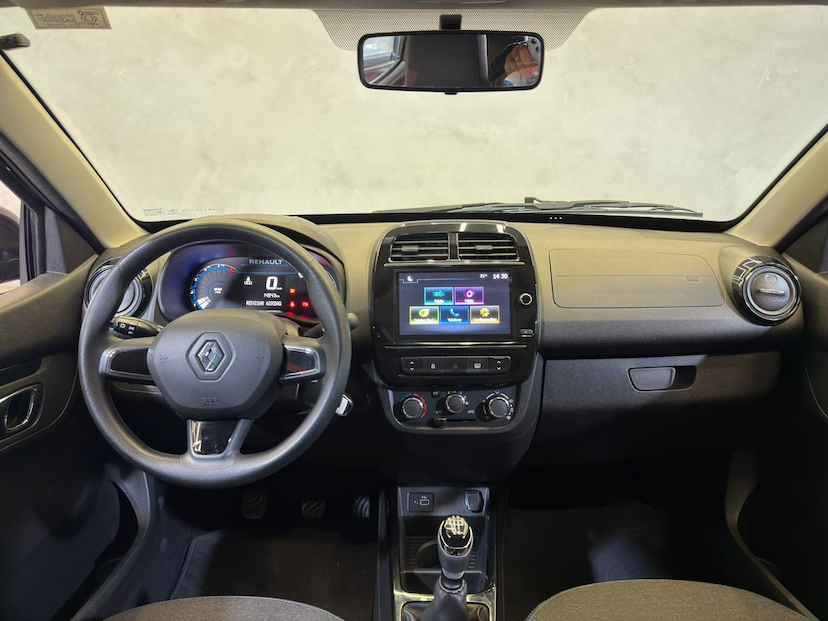 Foto do veículo RENAULT KWID  INTENS 2 2023 14.800 KM 55.900,00