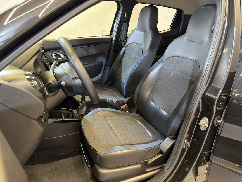 Foto do veículo RENAULT KWID  INTENS 2 2023 14.800 KM 55.900,00
