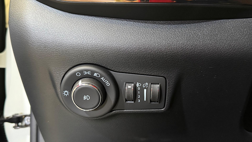 Foto do veículo JEEP COMMANDER  LIM T270 2022 5.460 KM 164.900,00