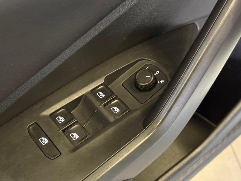 Foto do veículo VOLKSWAGEN JETTA  RL AF 2019 94.560 KM 112.900,00