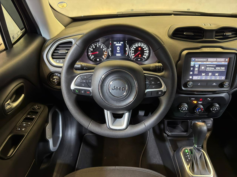 Foto do veículo JEEP RENEGADE  SPORT AT 2021 49.800 KM 82.900,00