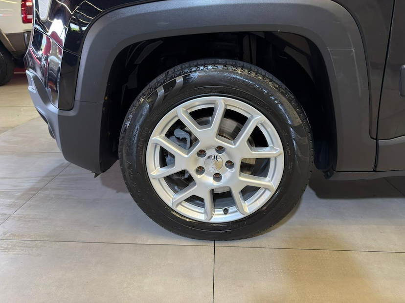 Foto do veículo JEEP RENEGADE  SPORT AT 2021 49.800 KM 82.900,00