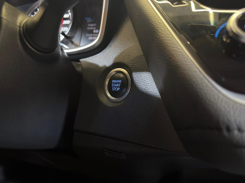 Foto do veículo TOYOTA COROLLA  XEI 20 2022 67.405 KM 124.900,00