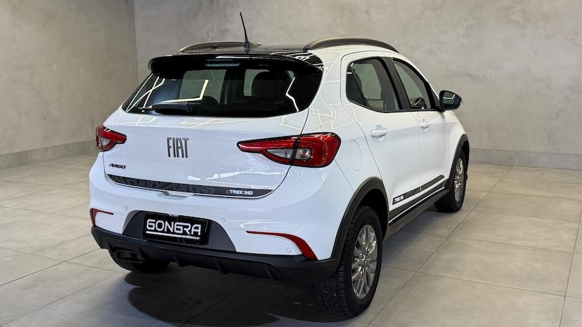 Foto do veículo FIAT ARGO  TREKKING 1.3 2022 34.611 KM 75.900,00