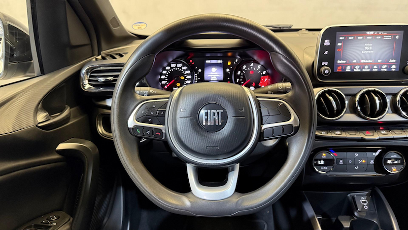 Foto do veículo FIAT ARGO  TREKKING 1.3 2022 34.611 KM 75.900,00