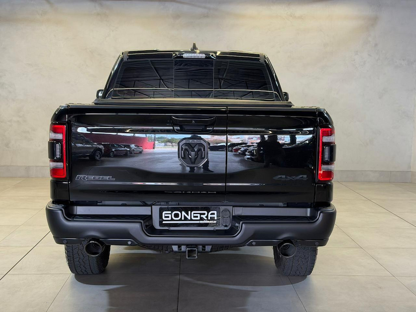 Foto do veículo RAM 1500  REBEL HEMI CC 2022 11.666 KM 334.900,00