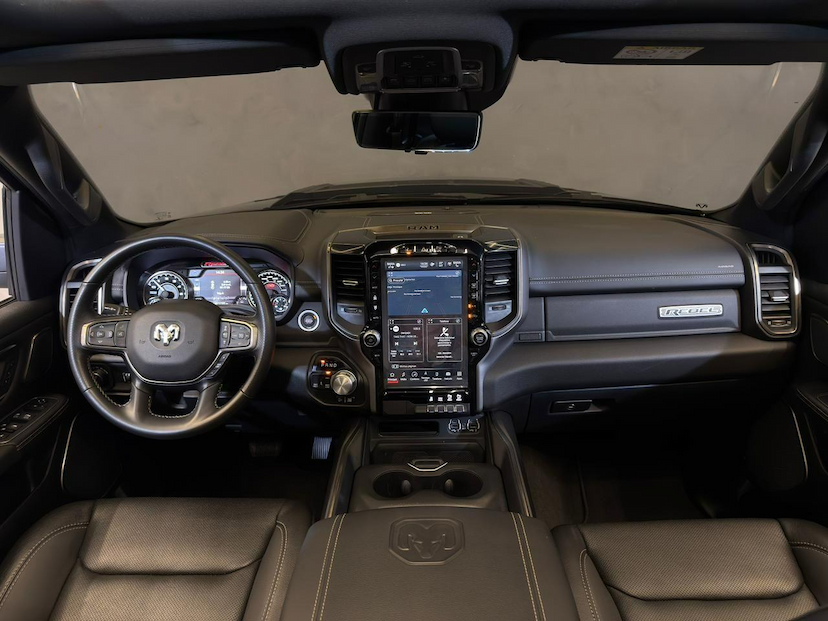 Foto do veículo RAM 1500  REBEL HEMI CC 2022 11.666 KM 334.900,00