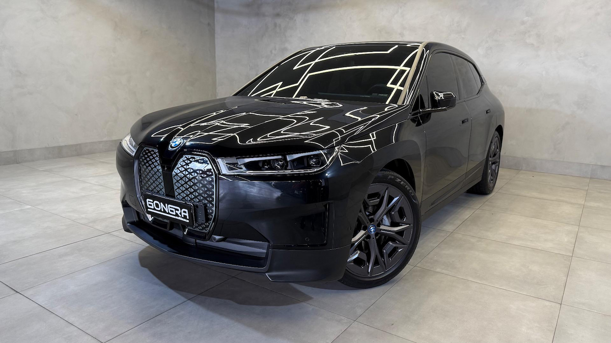 Foto do veículo BMW iX  XDRIVE40 2022/2023 24.105 KM R$ 349.900,00