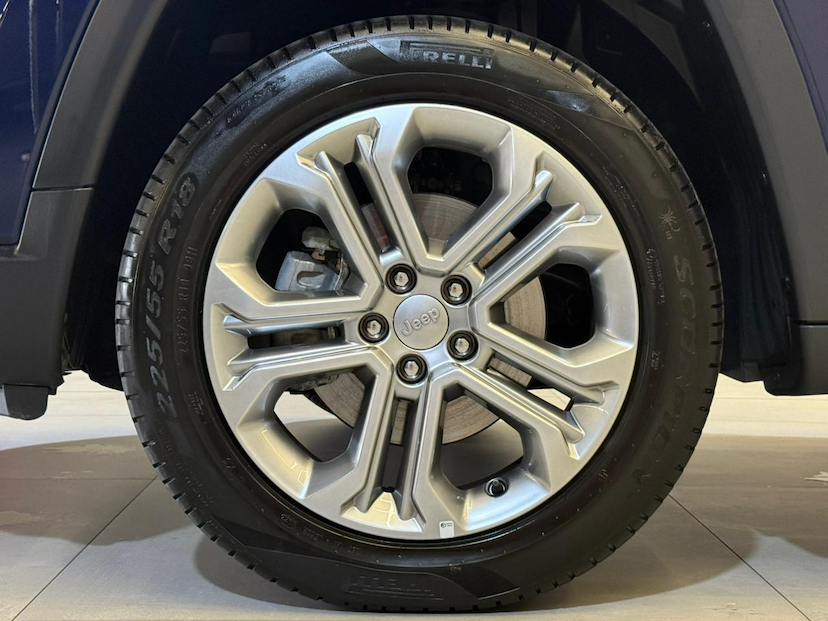Foto do veículo JEEP COMPASS  LONGITUDE TF 2022 35.241 KM 125.900,00