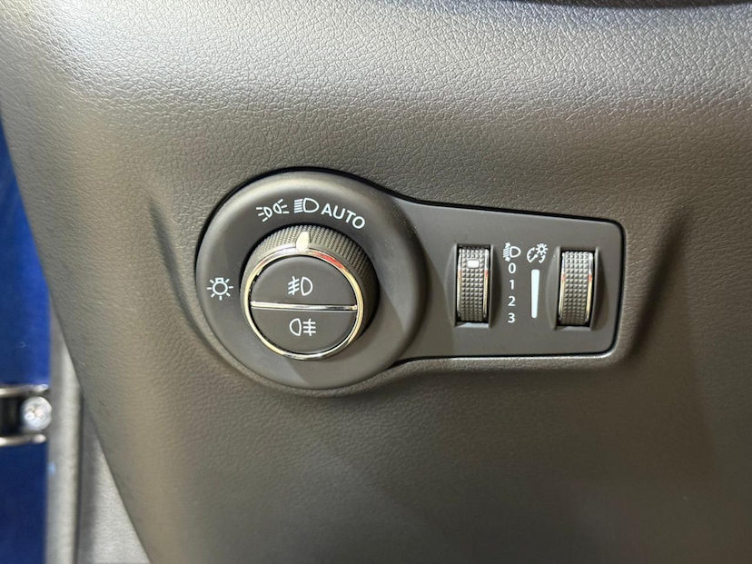 Foto do veículo JEEP COMPASS  LONGITUDE TF 2022 35.241 KM 125.900,00