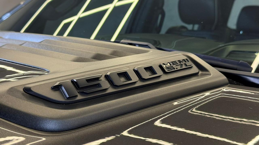 Foto do veículo RAM 1500  LIMITED HEMI 2024 19.878 KM 474.900,00