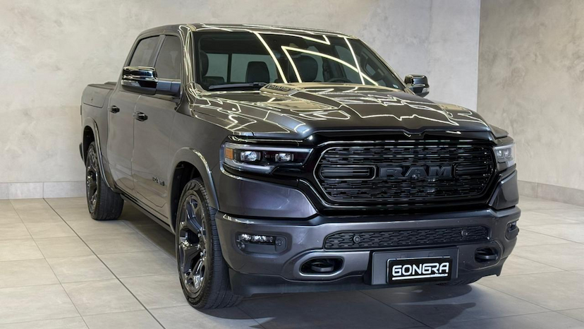 Foto do veículo RAM 1500  LIMITED HEMI 2024 19.878 KM 474.900,00