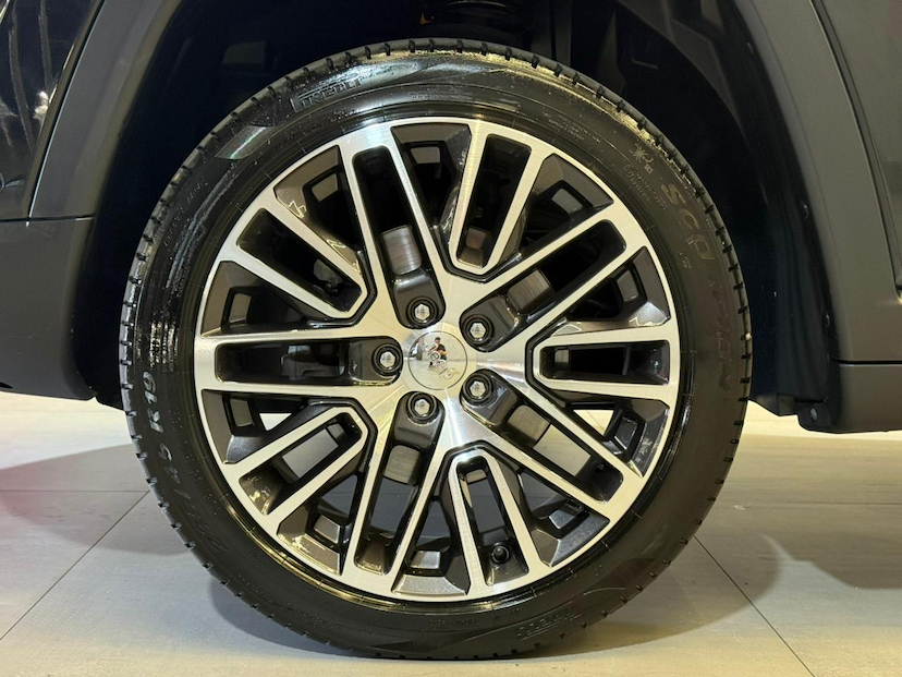Foto do veículo JEEP COMPASS  LIMITED TD 2023 31.895 KM 168.900,00