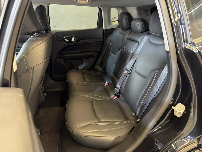 Foto do veículo JEEP COMPASS  LONG T 2025 11.170 KM 156.900,00