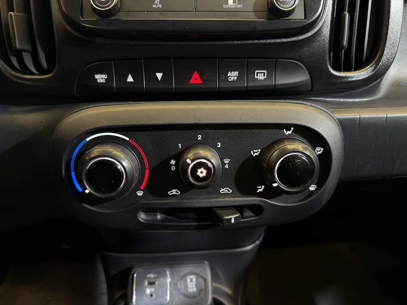 Foto do veículo FIAT MOBI  TREKKING 1.0MT 2025 8.334 KM 69.900,00