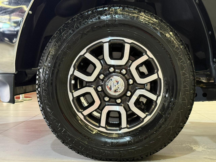 Foto do veículo RAM 3500  LONGHORN 6.7D 2022 473 KM 409.900,00