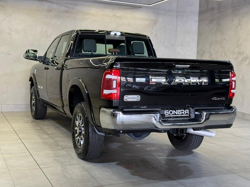 Foto do veículo RAM 3500  LONGHORN 6.7D 2022 473 KM 409.900,00