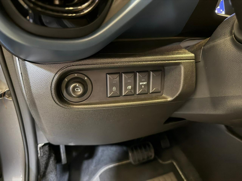 Foto do veículo CITROËN C3  YOU! 1.0 FLEX TURBO 200 AUT. 2025 9.898 KM 92.900,00