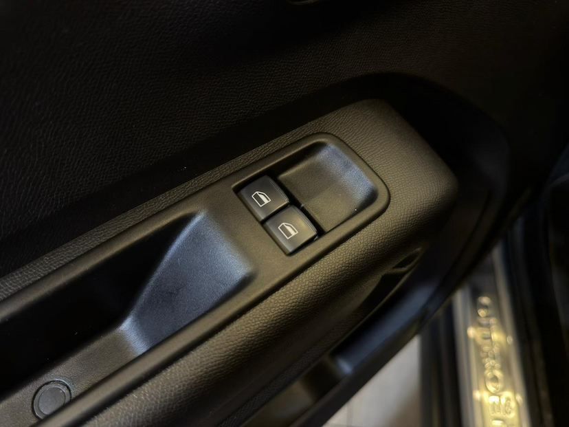 Foto do veículo CITROËN C3  YOU! 1.0 FLEX TURBO 200 AUT. 2025 9.898 KM 92.900,00