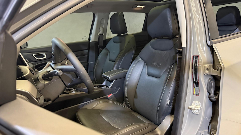 Foto do veículo JEEP COMPASS  LONG T 2025 12.180 KM 166.900,00