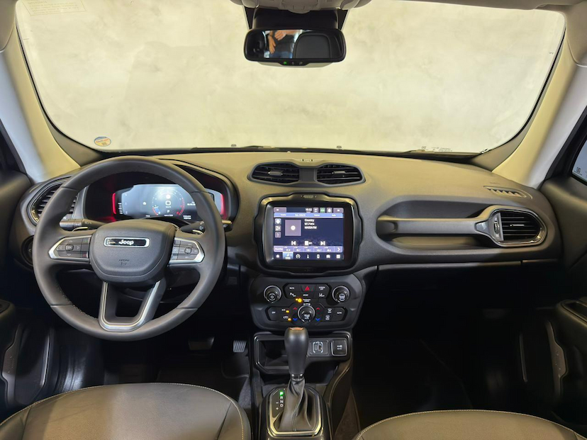 Foto do veículo JEEP RENEGADE  LGTD T270 2024 14.077 KM 114.900,00
