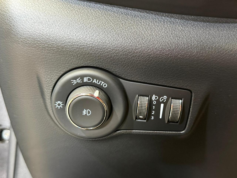 Foto do veículo JEEP COMPASS  BLACK HURRICANE 2.0 4X4 TB AUT 2025 16.959 KM 189.900,00