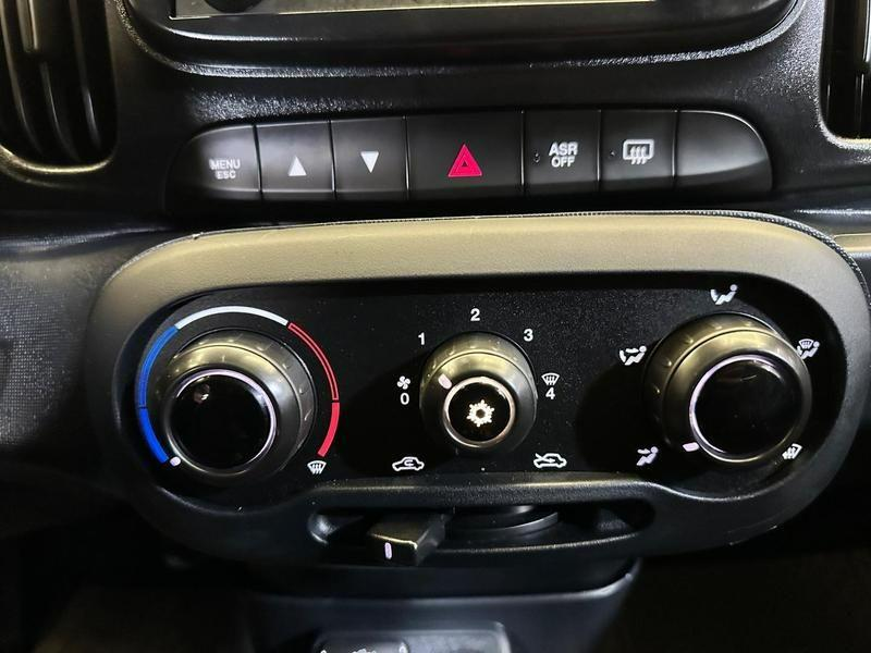 Foto do veículo FIAT MOBI  TREKKING MT 2025 7.125 KM 69.900,00