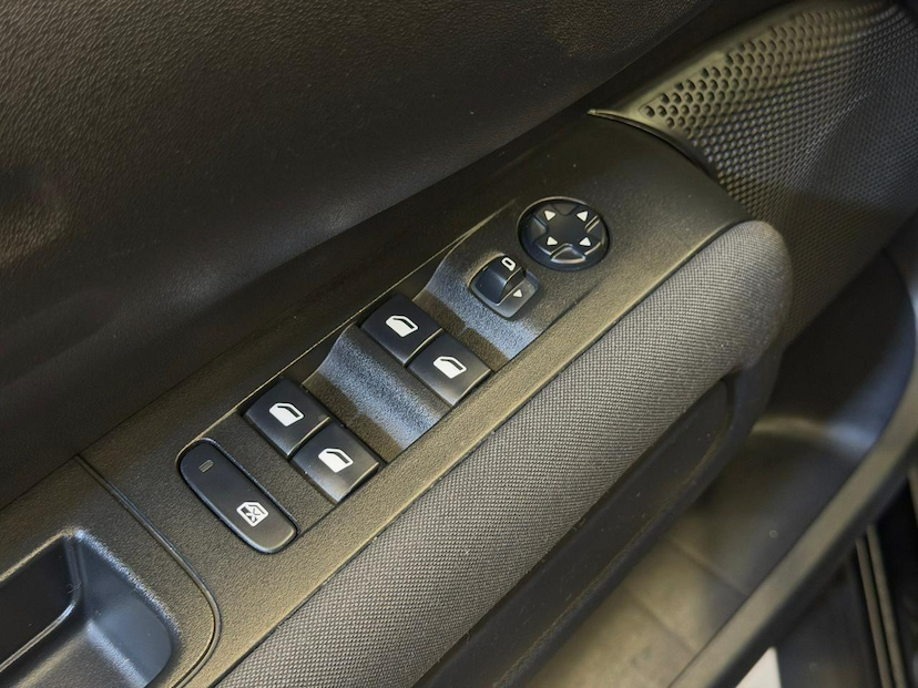Foto do veículo CITROËN C4 CACTUS  FEEL 1.6 16V FLEX AUT. 2022 61.872 KM 79.900,00