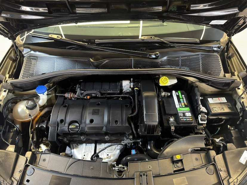 Foto do veículo CITROËN C4 CACTUS  FEEL 1.6 16V FLEX AUT. 2022 61.872 KM 79.900,00
