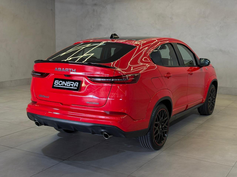 Foto do veículo FIAT FASTBACK  ABARTH 270 2024 18.334 KM 133.900,00