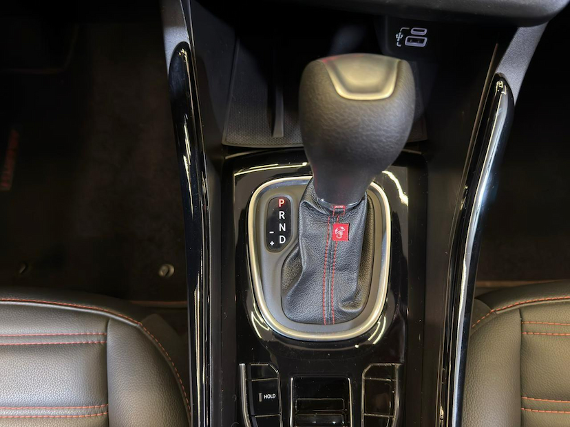 Foto do veículo FIAT FASTBACK  ABARTH 270 2024 18.334 KM 133.900,00