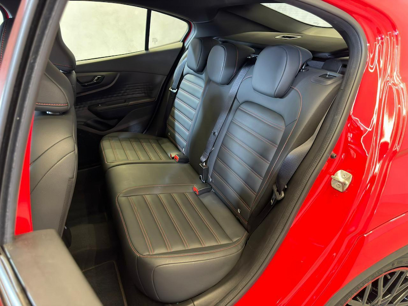 Foto do veículo FIAT FASTBACK  ABARTH 270 2024 18.334 KM 133.900,00