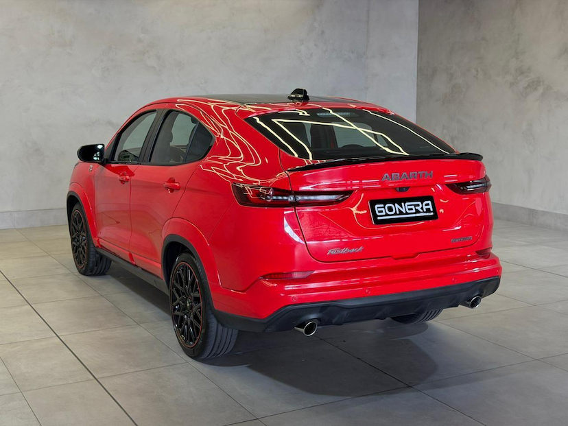Foto do veículo FIAT FASTBACK  ABARTH 270 2024 18.334 KM 133.900,00