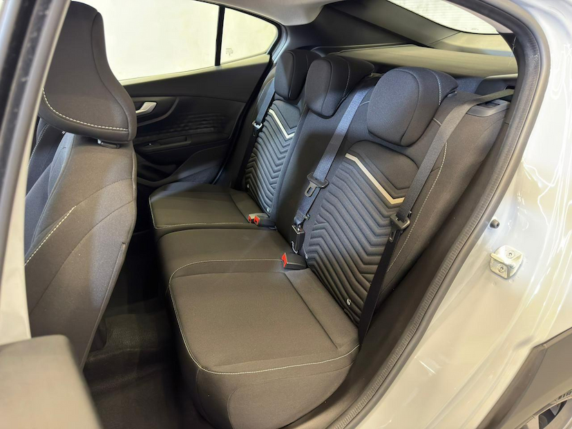 Foto do veículo FIAT FASTBACK  DRIVE 2024 2.916 KM 109.900,00