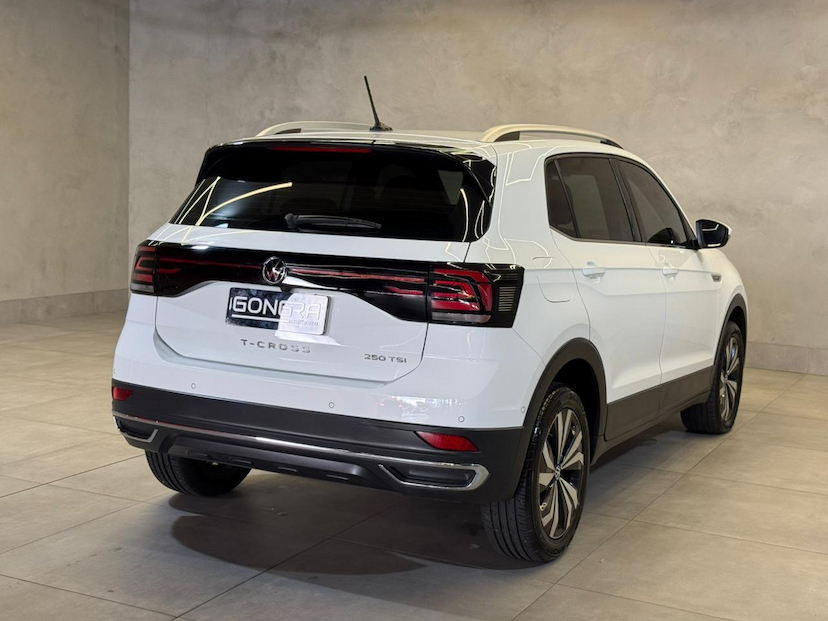 Foto do veículo VOLKSWAGEN T-CROSS T CROSS HL TSI 2024 56.800 KM 129.900,00