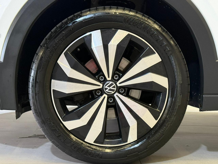 Foto do veículo VOLKSWAGEN T-CROSS T CROSS HL TSI 2024 56.800 KM 129.900,00