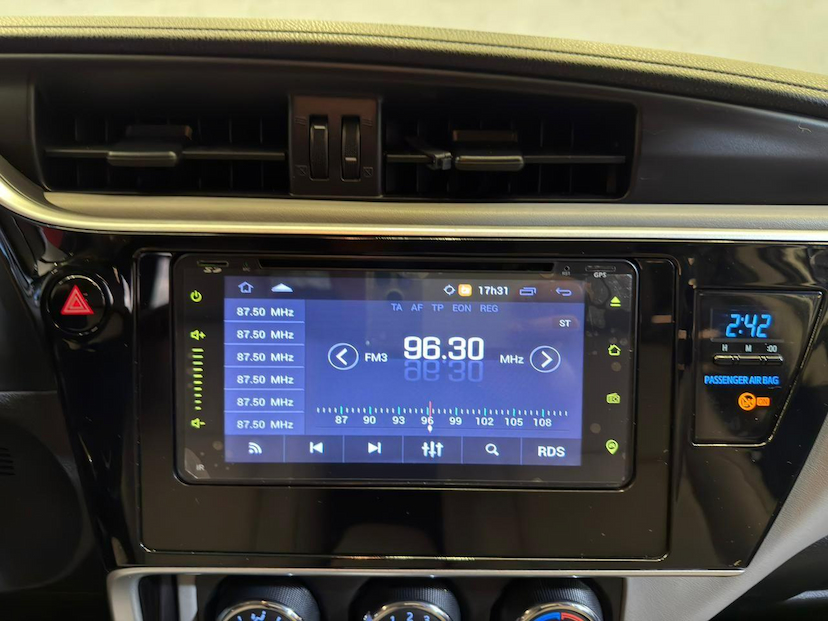Foto do veículo TOYOTA COROLLA  1.8 GLI UPPER 16V FLEX 4P AUTOMÁTICO 2018 65.500 KM 89.900,00