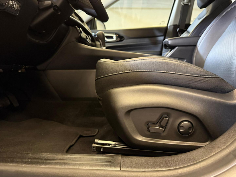 Foto do veículo JEEP COMPASS  LIMITED T 2025 8.652 KM 173.900,00
