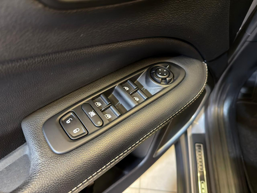 Foto do veículo JEEP COMPASS  SPORT FLEX 2019 51.000 KM 92.900,00
