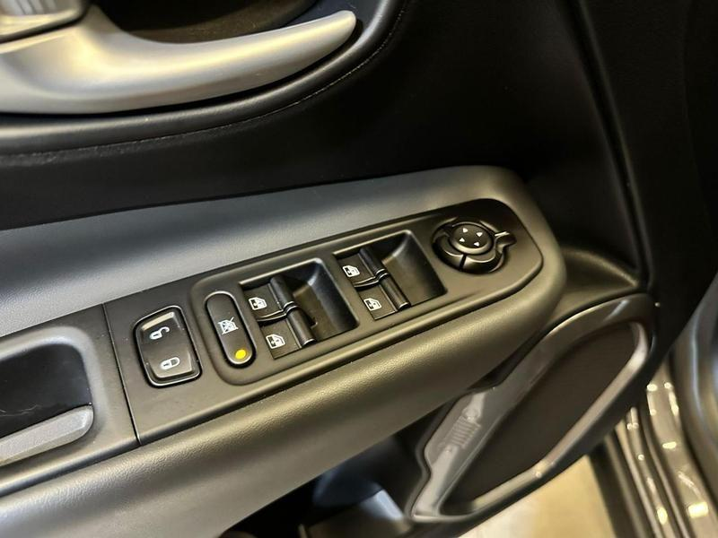 Foto do veículo JEEP RENEGADE  LGTD T270 2024 15.061 KM 114.900,00