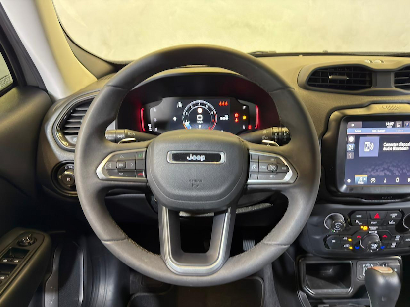 Foto do veículo JEEP RENEGADE  LGTD T270 2024 18.596 KM 118.900,00