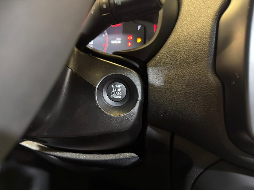 Foto do veículo JEEP RENEGADE  LGTD T270 2024 18.596 KM 118.900,00