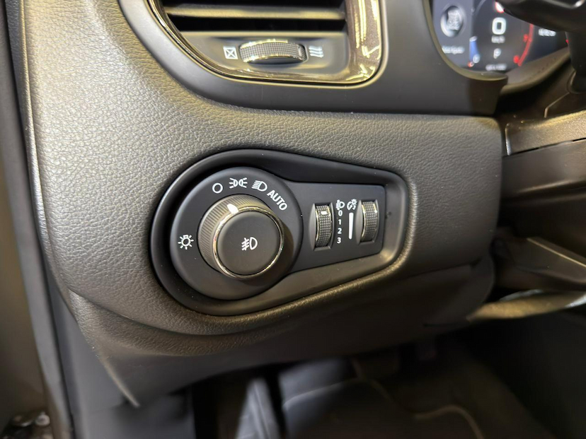 Foto do veículo JEEP RENEGADE  LGTD T270 2024 18.596 KM 118.900,00