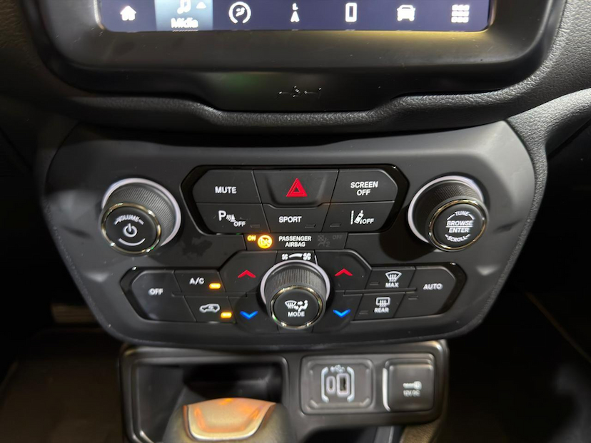 Foto do veículo JEEP RENEGADE  LGTD T270 2024 18.596 KM 118.900,00