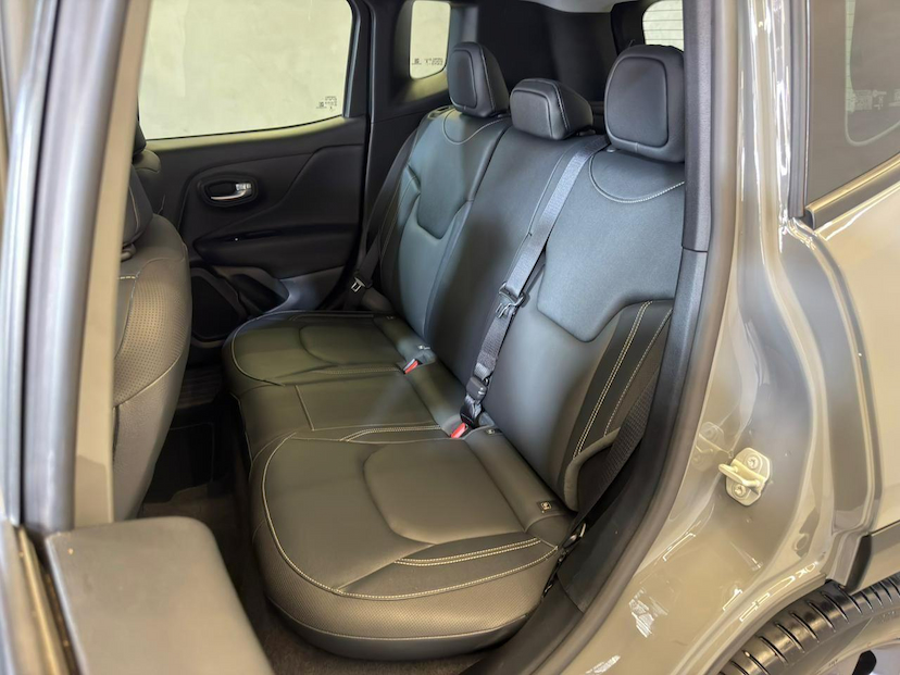 Foto do veículo JEEP RENEGADE  LGTD T270 2024 18.596 KM 118.900,00