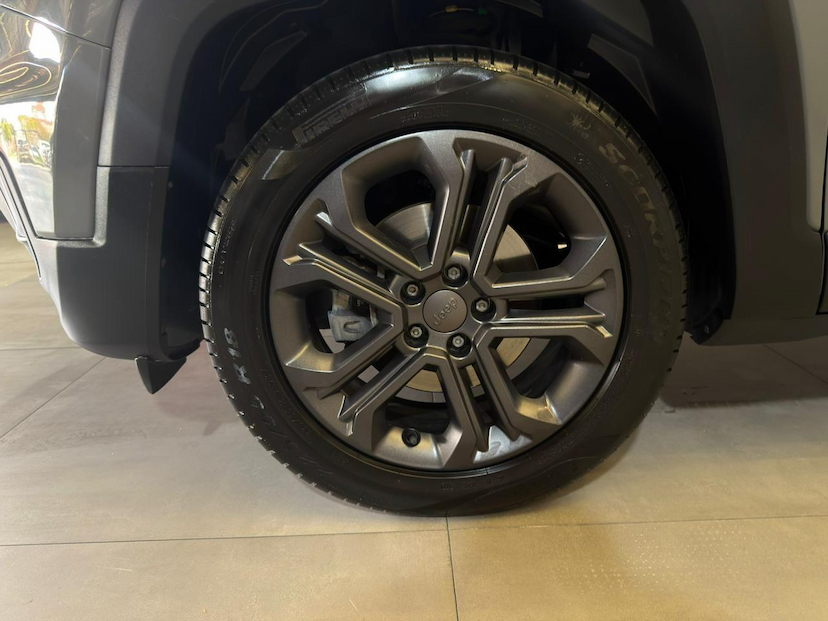 Foto do veículo JEEP RENEGADE  LGTD T270 2024 18.596 KM 118.900,00